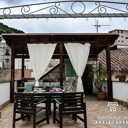 Terrazza Fruscione - Appartamento Con Terrazza Esclusiva Salerno Ngoại thất bức ảnh